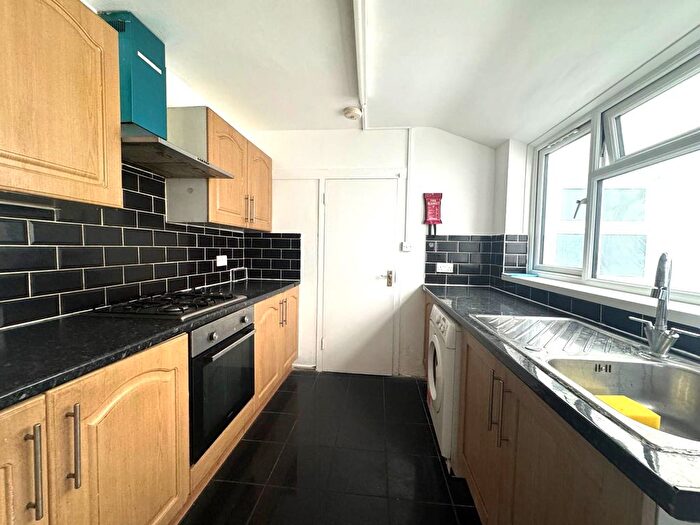 3 Bedroom Terraced House To Rent In Upperton Road West, London, E13