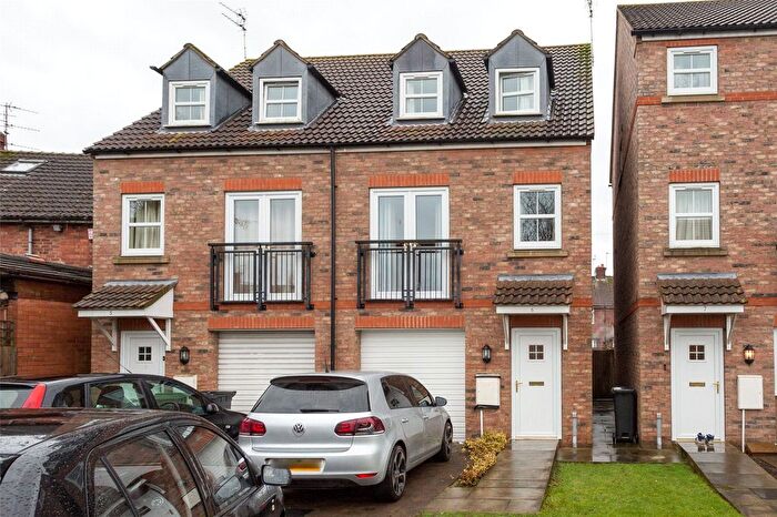 4 Bedroom Detached House To Rent In Hornby Court, York, YO31