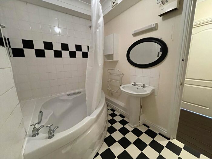 2 Bedroom Flat To Rent In Crown Mill, Vernon Street, Lincoln, LN5