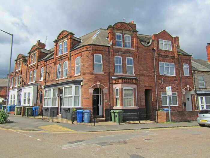 2 Bedroom Flat To Rent In Cobwell Road, Retford, DN22