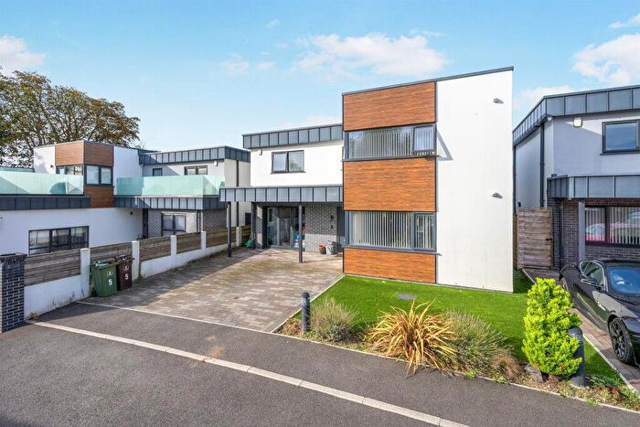 4 Bedroom Detached House For Sale In Village Heights, Plymouth, PL7