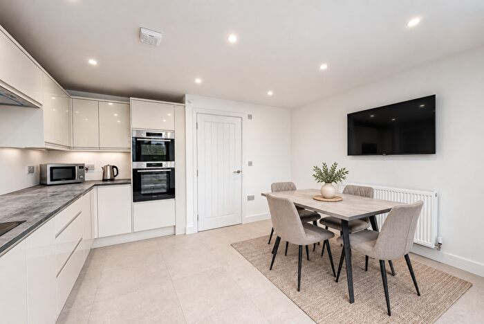 4 Bedroom Semi-Detached House For Sale In Ash Tree Road, Bitterne, Southampton, SO18