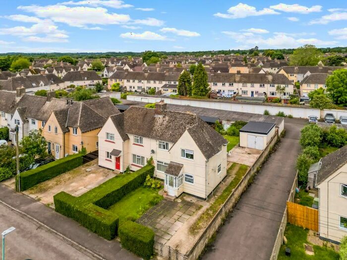 3 Bedroom Semi-Detached House To Rent In Oakley Road, Cirencester, Gloucestershire, GL7