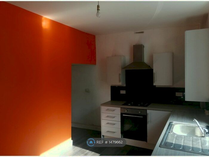 3 Bedroom Terraced House To Rent In Baker Street, Burnley, BB11