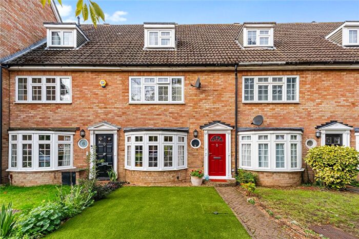 4 Bedroom Terraced House For Sale In Grenville Mews, Hampton Hill, TW12