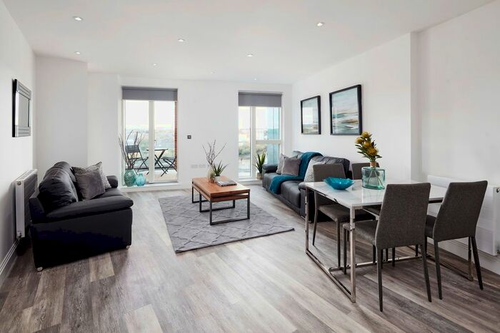 2 Bedroom Flat To Rent In St. Marks Road, Bromley, BR2