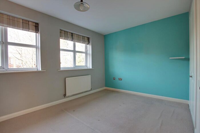 3 Bedroom End Of Terrace House For Sale In Knowle Avenue, Knowle Village, PO17