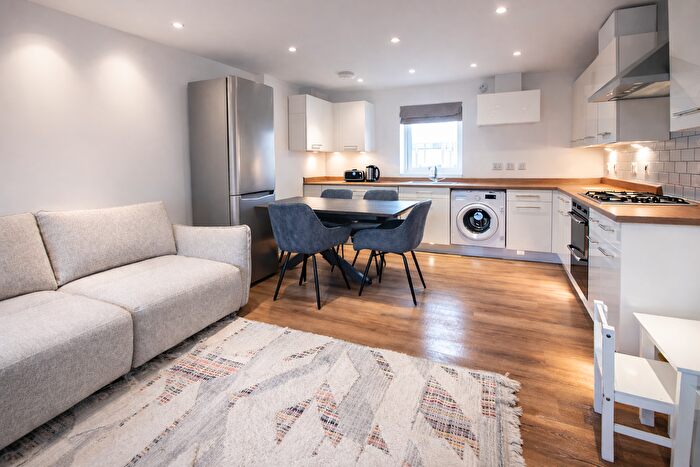 2 Bedroom Flat For Sale In Torino Way, South Ockendon, RM15