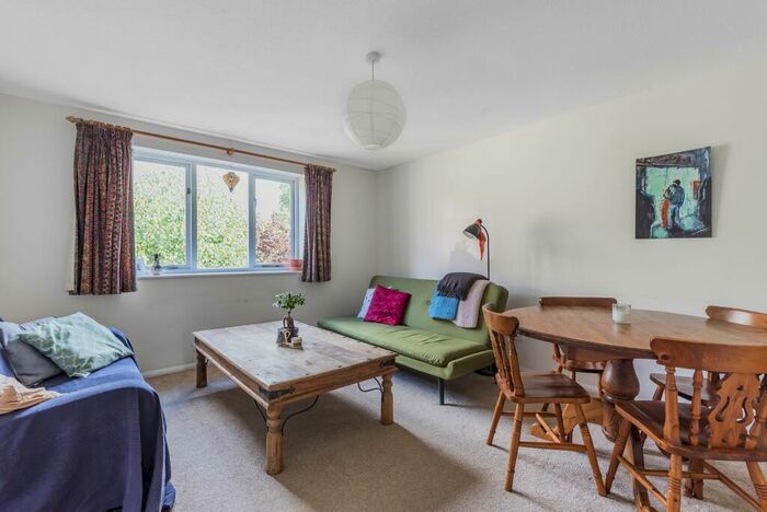 2 Bedroom Flat To Rent In John Maurice Close, London, SE17