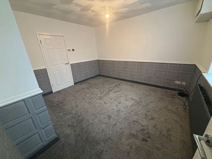 2 Bedroom Flat To Rent In Woodland Street, Mountain Ash, CF45
