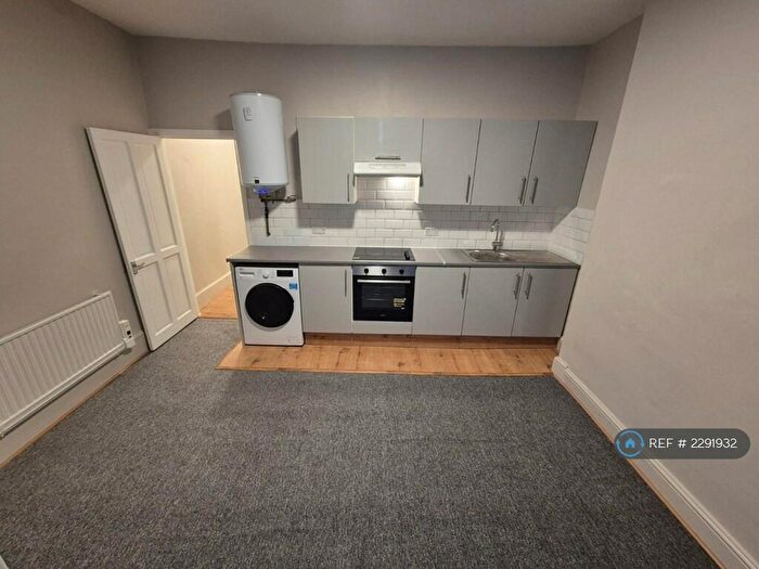 1 Bedroom Flat To Rent In Clarence Road, London, E5