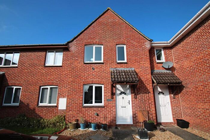 2 Bedroom Terraced House For Sale In Lockeridge Close, Trowbridge, BA14