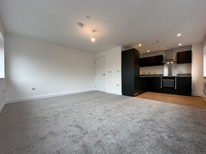 2 Bedroom Flat To Rent In Copper Box, Crosby Road North, Waterloo, Liverpool, Merseyside., L22