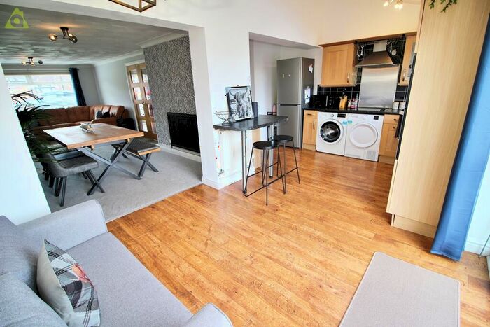 3 Bedroom Semi-Detached House For Sale In Winslow Road, Nr Westhoughton, Bolton, BL3