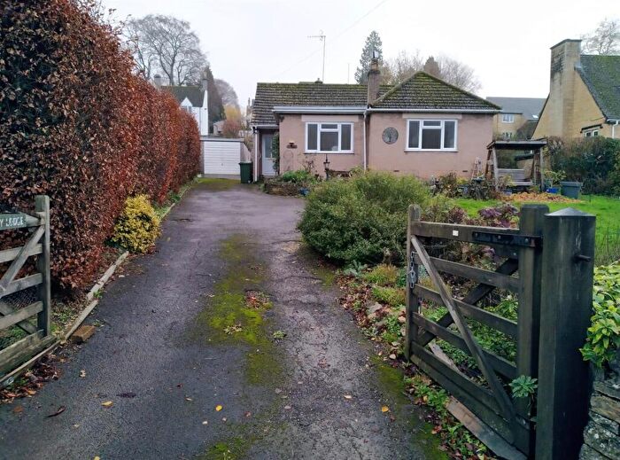 2 Bedroom Bungalow To Rent In London Road, Stroud, GL5
