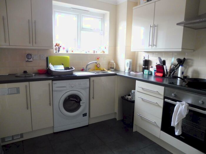 2 Bedroom Apartment To Rent In Fellowes Gardens, Peterborough, PE2