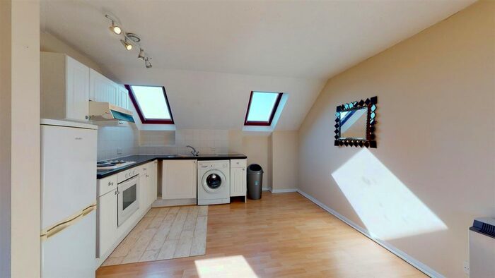 1 Bedroom Flat To Rent In Cromwell Road, Whitstable, CT5