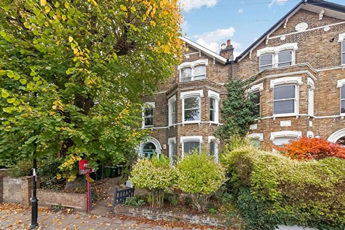 2 Bedroom Flat For Sale In Tressillian Road, Brockley, London, SE4