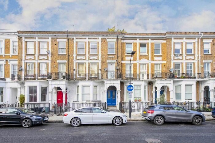 2 Bedroom Flat To Rent In Hazlitt Road, London, W14