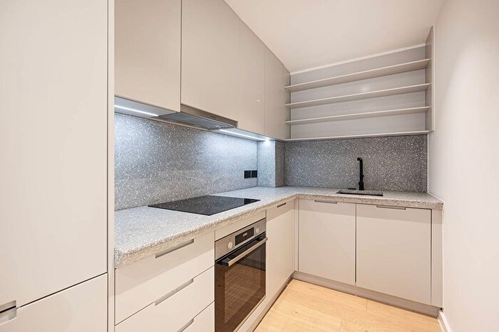 2 Bedroom Flat To Rent In Bayford Street, Hackney, London, E8