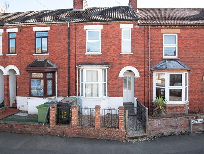 2 Bedroom Terraced House To Rent In Lister Road, Wellingborough, NN8