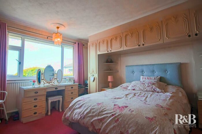 3 Bedroom Detached Bungalow For Sale In Hexham Road, Morecambe, LA4