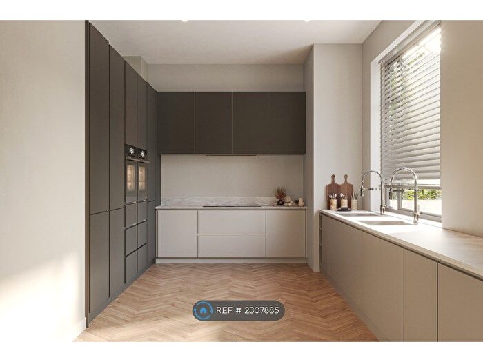 4 Bedroom Semi-Detached House To Rent In -, Salford, M7