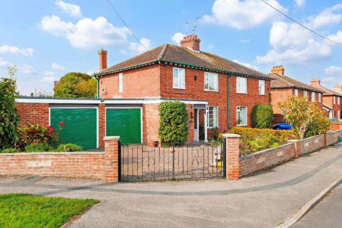3 Bedroom Semi-Detached House For Sale In Harold Road, Kintbury, RG17