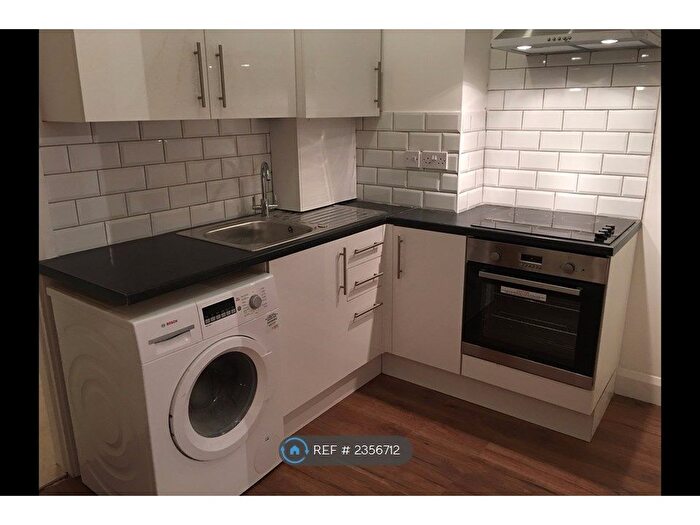 1 Bedroom Flat To Rent In Merton High Street, London, SW19