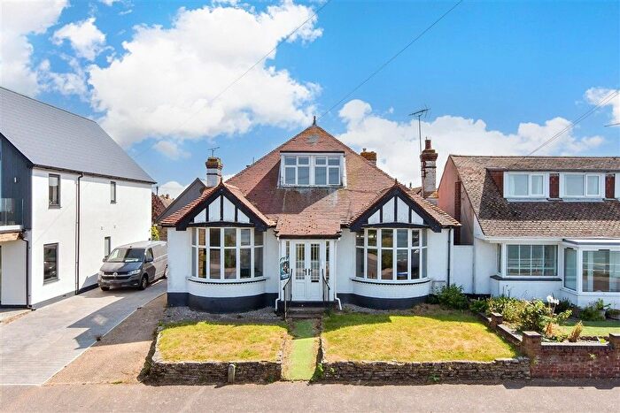 4 Bedroom Chalet For Sale In Western Esplanade, Herne Bay, Kent, CT6