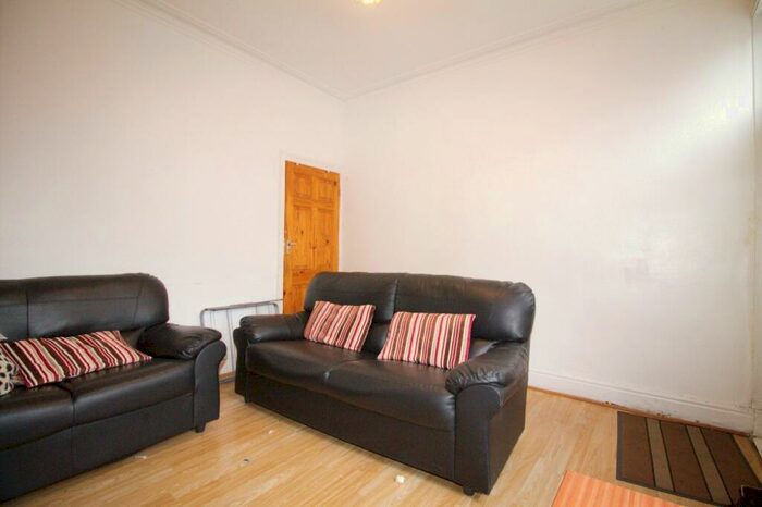 4 Bedroom Terraced House To Rent In Harold Grove, Hyde Park, Leeds, LS6