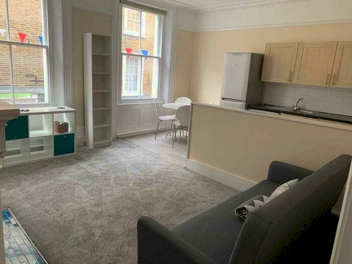 1 Bedroom Apartment To Rent In High Street, Gravesend, DA11