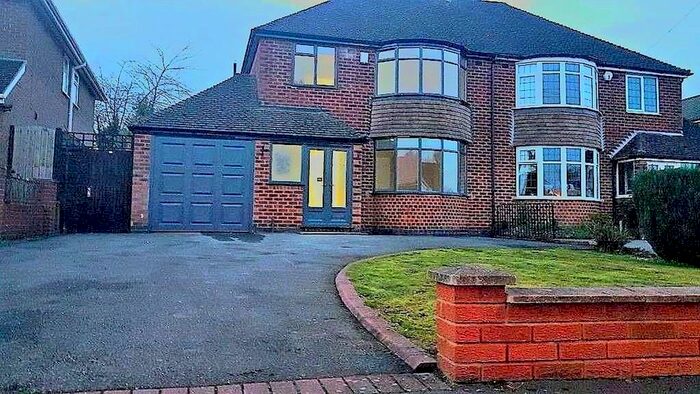 3 Bedroom Semi-Detached House To Rent In Lode Lane, Solihull, B91