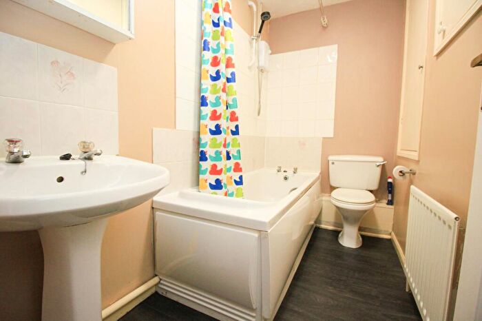 2 Bedroom Terraced House For Sale In Bevan Close, Woolston, SO19