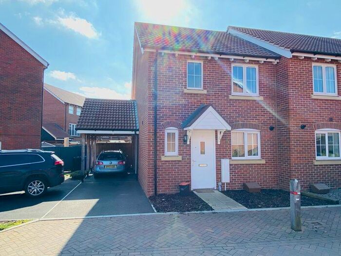 3 Bedroom Detached House To Rent In Leigh Road, Sittingbourne, ME10