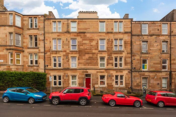 1 Bedroom Flat For Sale In / Caledonian Crescent, Edinburgh, EH11