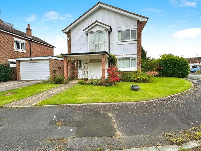 4 Bedroom Detached House For Sale In Paxford Place, Wilmslow, SK9