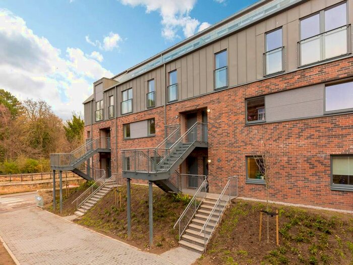 4 Bedroom Flat To Rent In Hughes Close, Cannonmills, Edinburgh, EH7