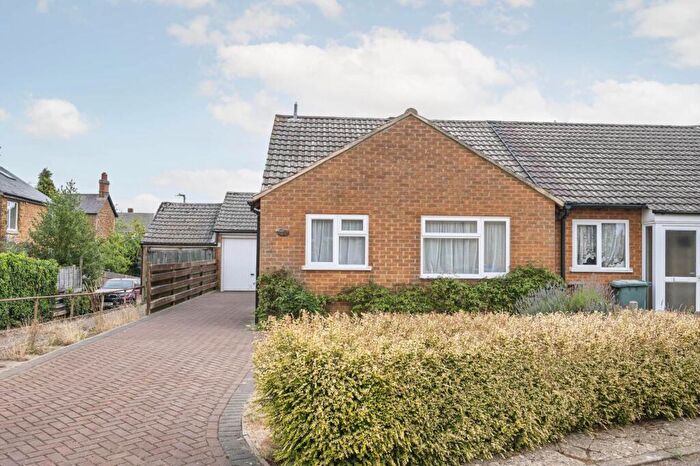 2 Bedroom Bungalow For Sale In Rectory Road, Hook Norton, OX15