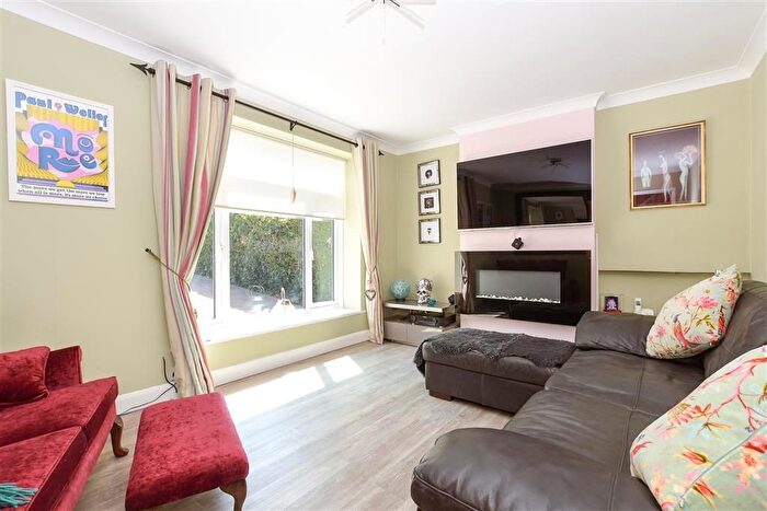 3 Bedroom Semi-Detached House For Sale In Stratton Avenue, Wallington, Surrey, SM6