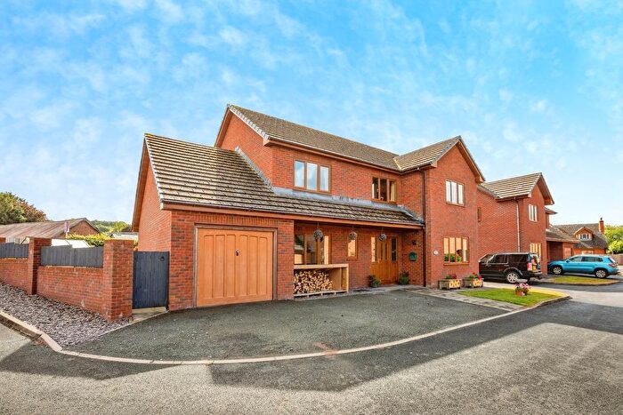 4 Bedroom Detached House For Sale In Mill Stream Close, Llanddewi, Llandrindod Wells, LD1