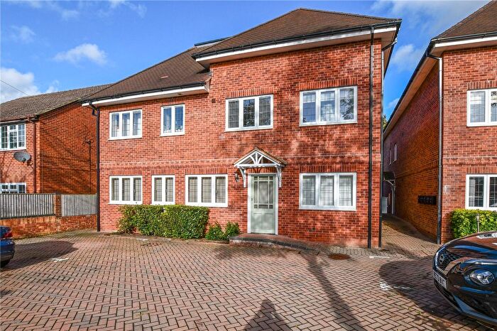 1 Bedroom Flat To Rent In Reading Road, Winnersh, Wokingham, Berkshire, RG41