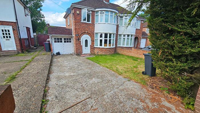 4 Bedroom Detached House To Rent In Windermere Road, Reading, Berkshire, RG2