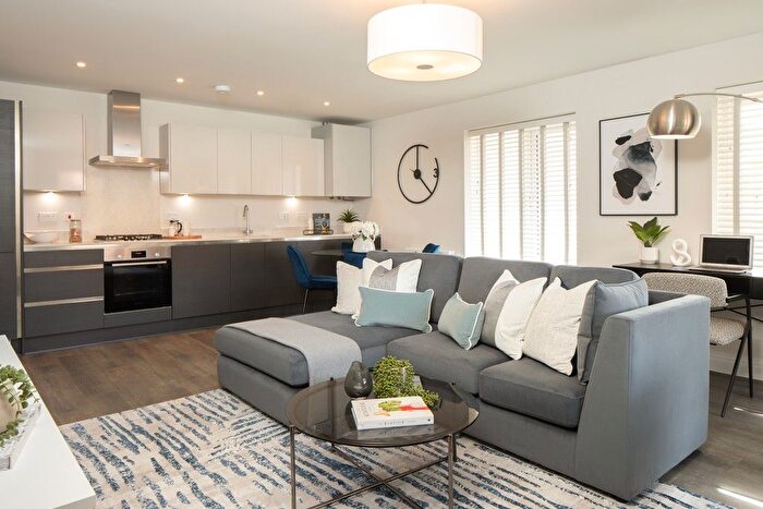 2 Bedroom Flat For Sale In "The Farmhouse Apartments - Third Floor Bed" At Thorpe Lea Road, Egham, TW20