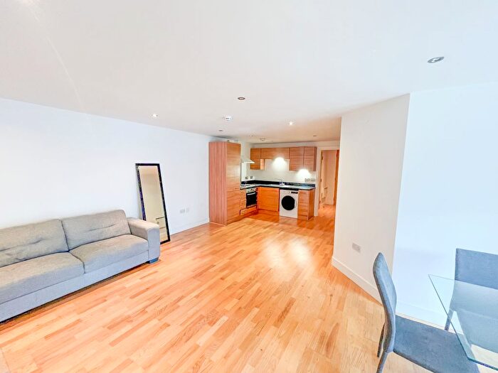 2 Bedroom Flat To Rent In La Salle, Chadwick Street, Leeds, West Yorkshire, Uk, LS10