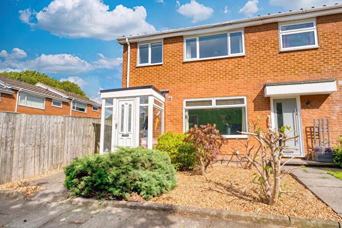 3 Bedroom End Of Terrace House For Sale In Leasyde Walk, Fellside Park, Whickham, NE16