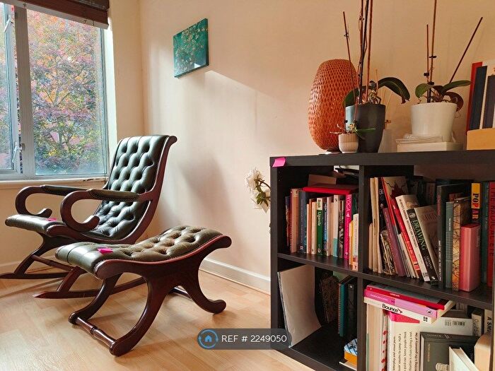 1 Bedroom Flat To Rent In Broadwalk, Birmingham, B1