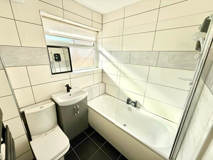 1 Bedroom Flat To Rent In Macbeth Street, Kirkdale, Liverpool, L20