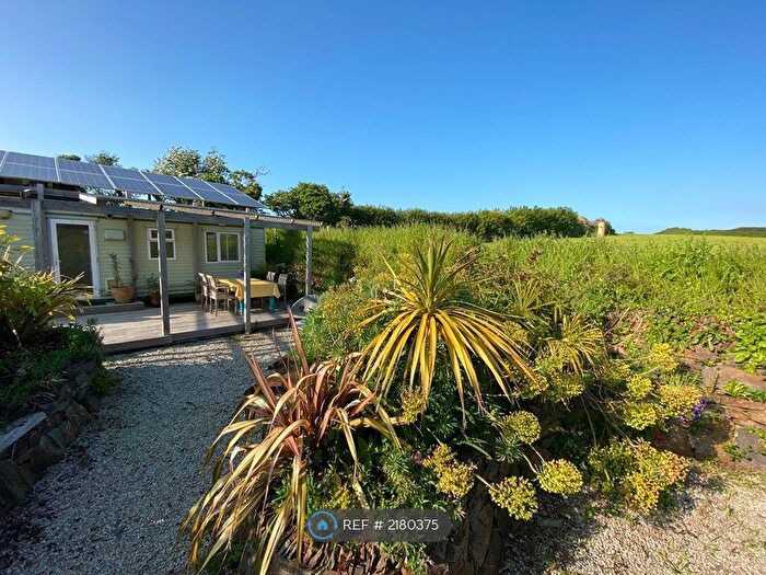2 Bedroom Mobile/park Home To Rent In Near Perranporth, Goonhavern, TR4