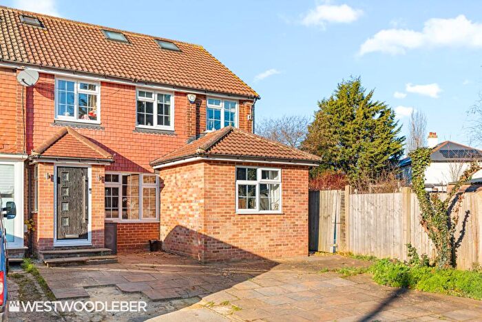 5 Bedroom End Of Terrace House For Sale In Home Close, Broxbourne, EN10